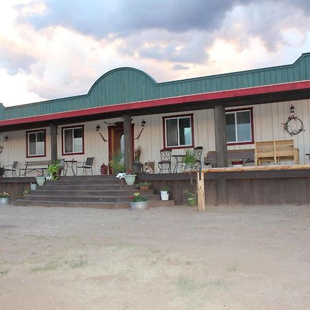 Отель Grand Canyon Ranch & Outfitters Fredonia Экстерьер фото