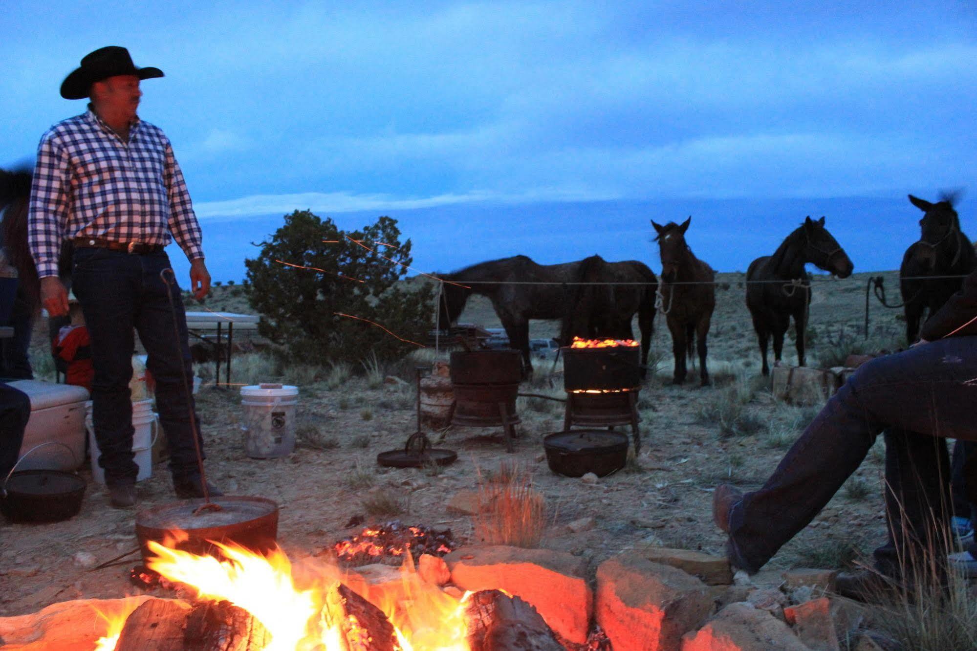 Отель Grand Canyon Ranch & Outfitters Fredonia Экстерьер фото